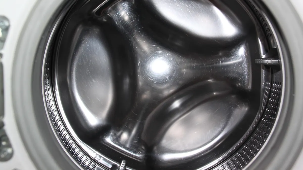 Tambor de aço inox de máquina de lavar visto de frente